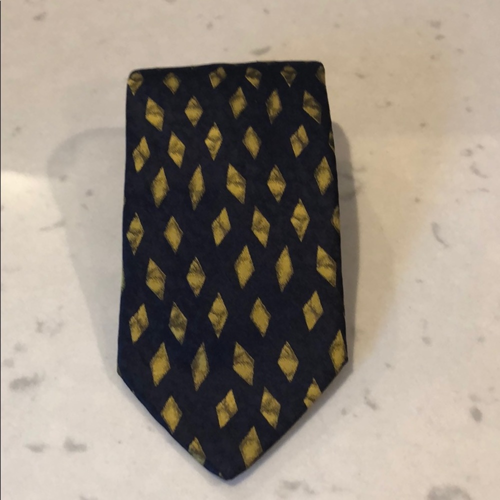 Burdi Chicago men’s tie.